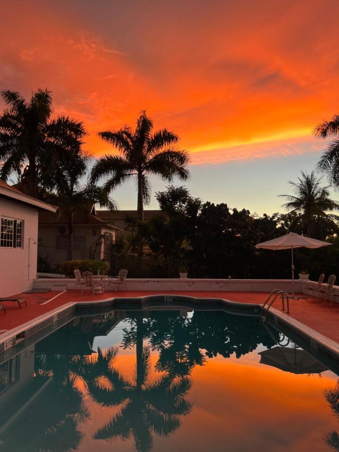 The Lodge @ Peaceful Palms Μοντέγκο Μπέυ Εξωτερικό φωτογραφία